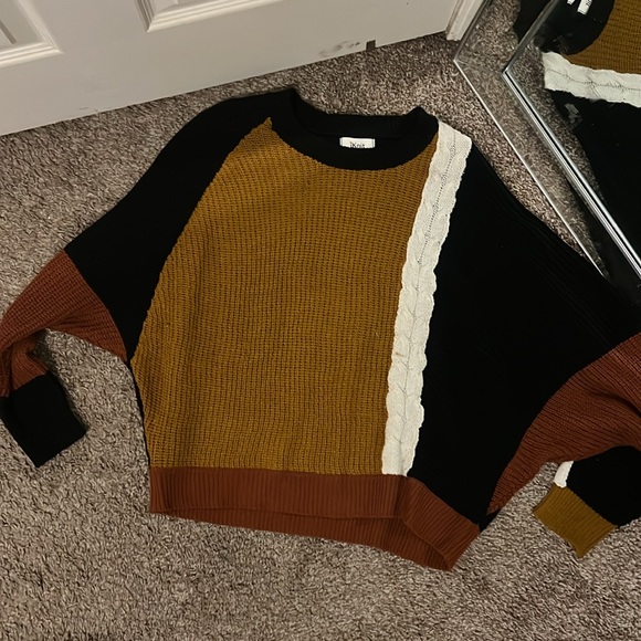 Sweater - Picture 2 of 3